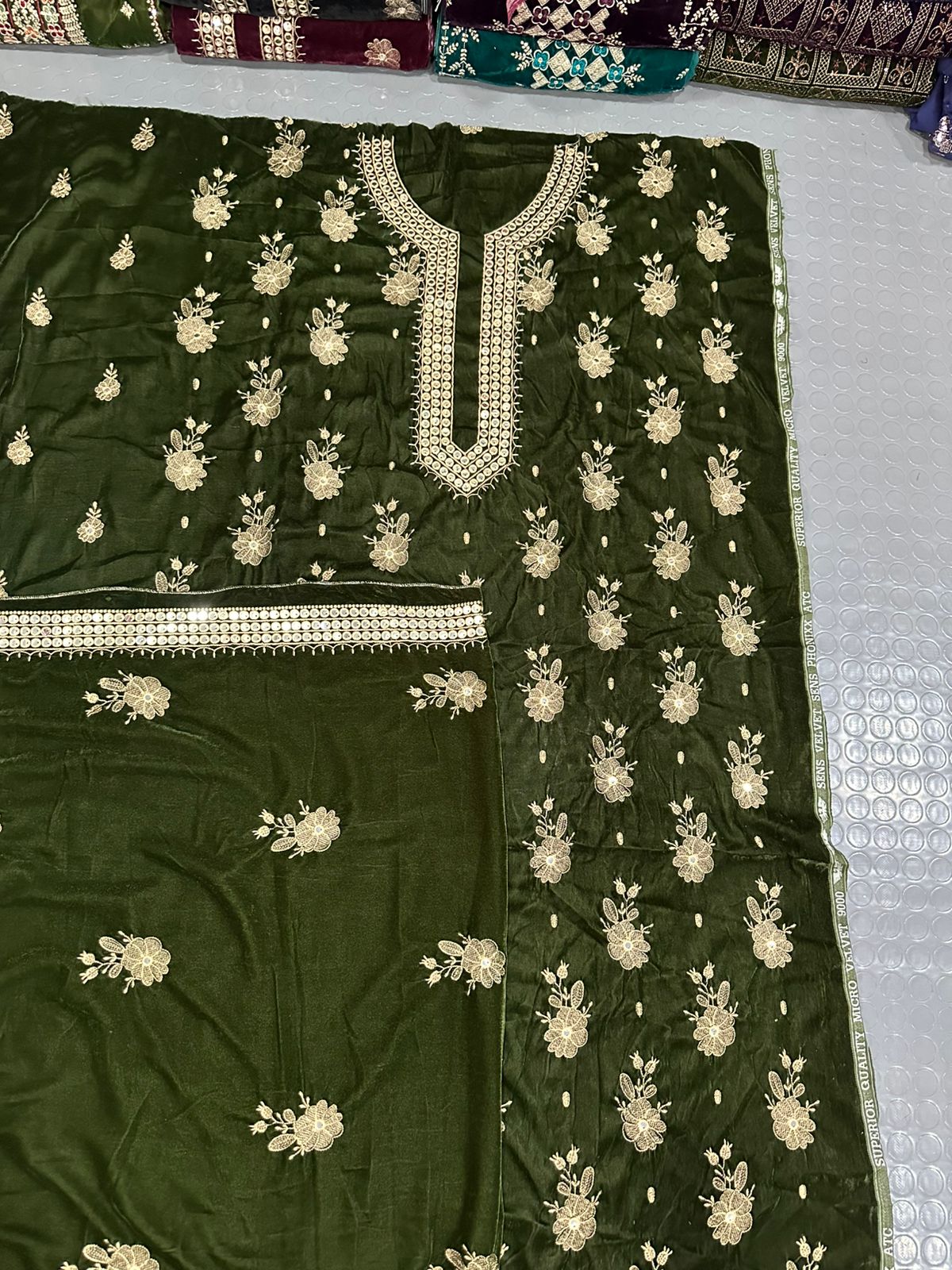 Embroidered Velvet Suit – Luxury Winter Formal Wear